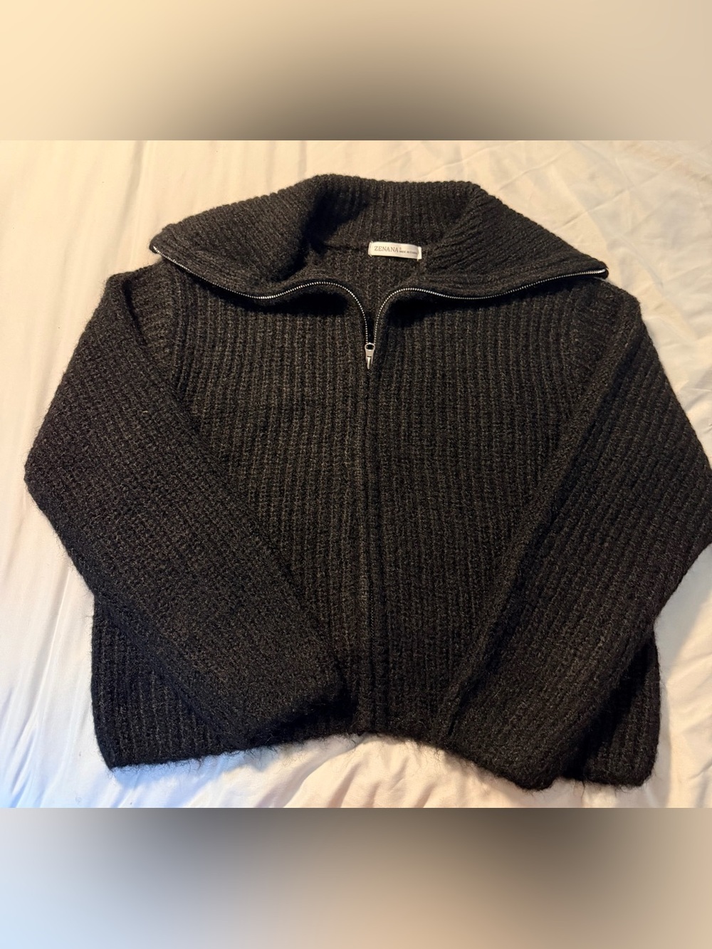 NWOT Zenana Women’s Oversized Black Zip-Front Ribbed Cardigan